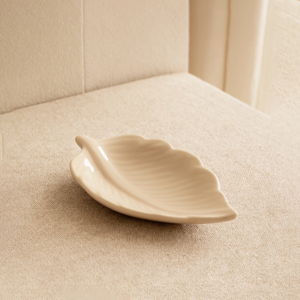Homing Cream Ceramic Leaf Mini Presentation Stand HMY-6402